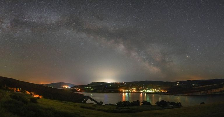 Columbia River Gorge night sky