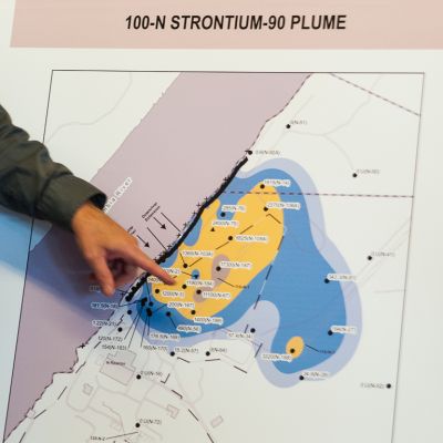 Hanford nuclear waste plume entering Columbia River