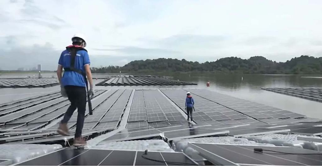Floating solar panels in California
